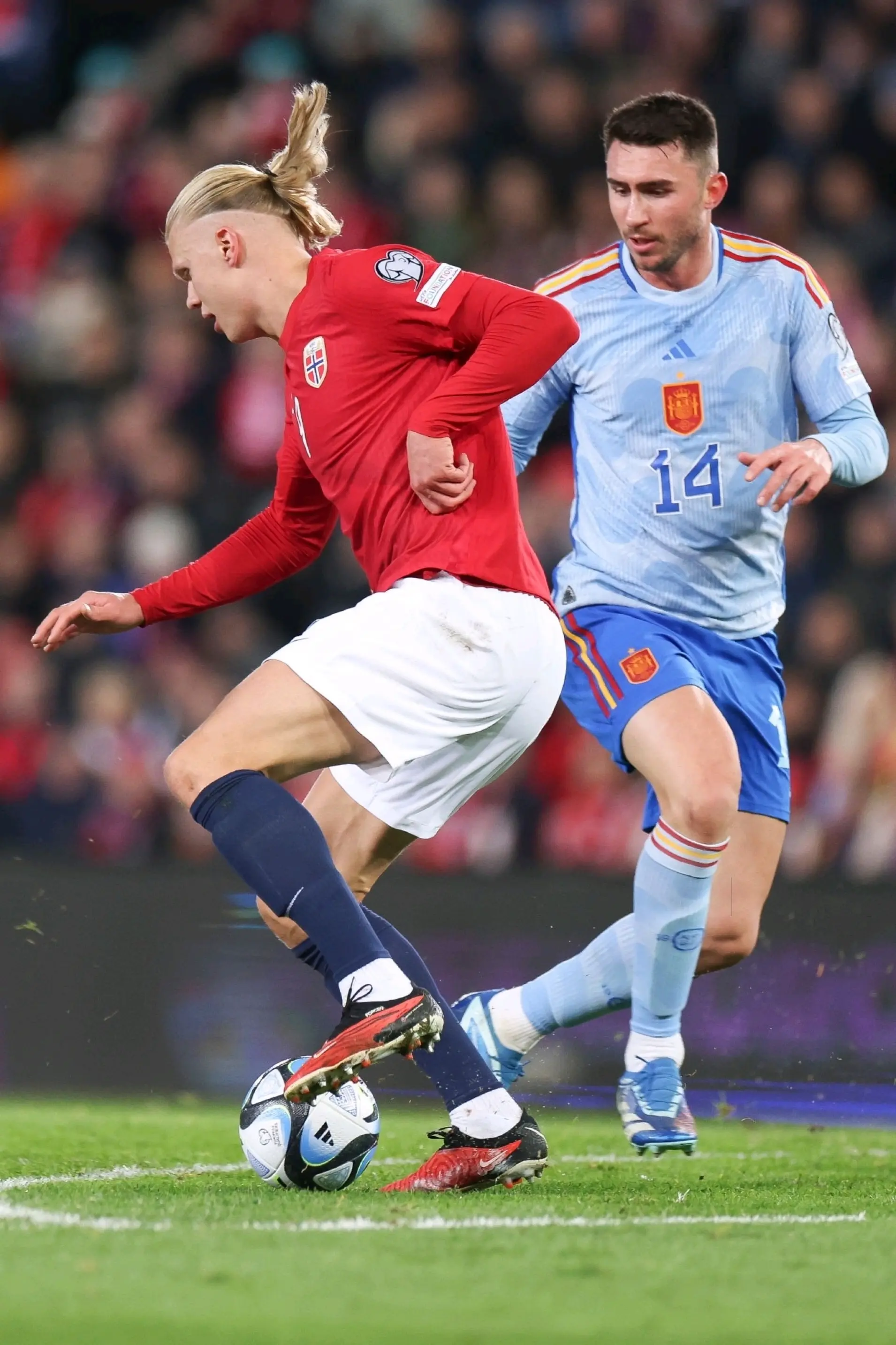 挪威球员在足球比赛中展现出色发挥的简单介绍